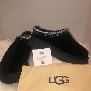 Tazz Platform Slipper (Women) SIZE